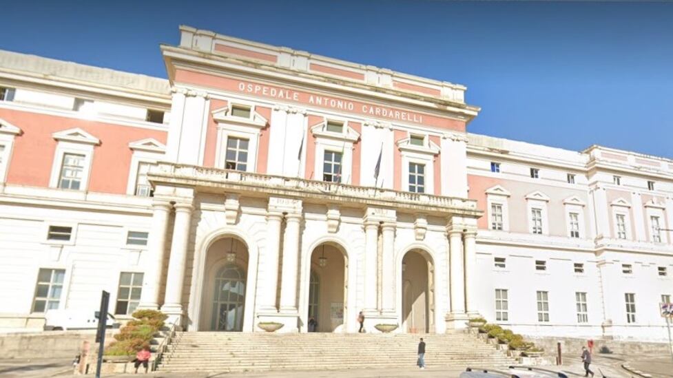 Esplode la rabbia all'ospedale Cardarelli: i sanitari minacciano lo sciopero