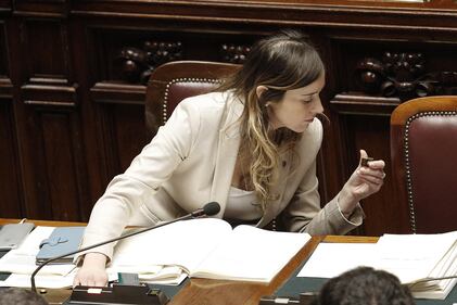 Pausa ''cioccolatino'' per il ministro Boschi 7