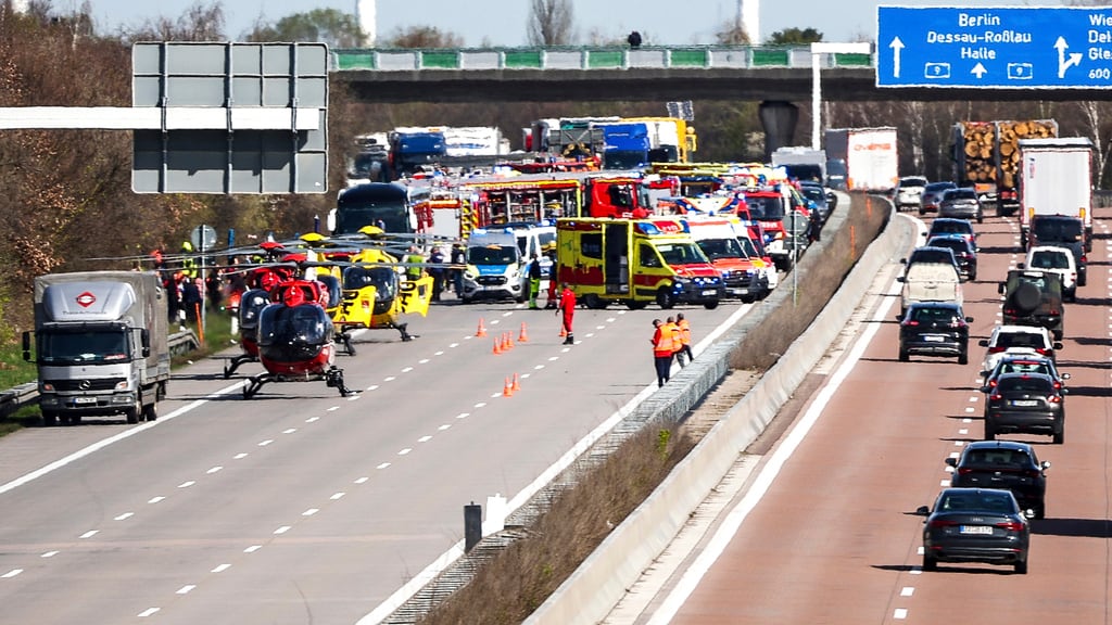 Altro incidente per un bus Flixbus: cinque morti e diversi feriti in Germania