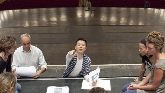 Shen Wei aggiunge stile e nudità ai Carmina Burana