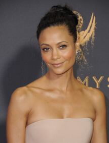 Emmy 2017, attrici hot sul red carpet 3