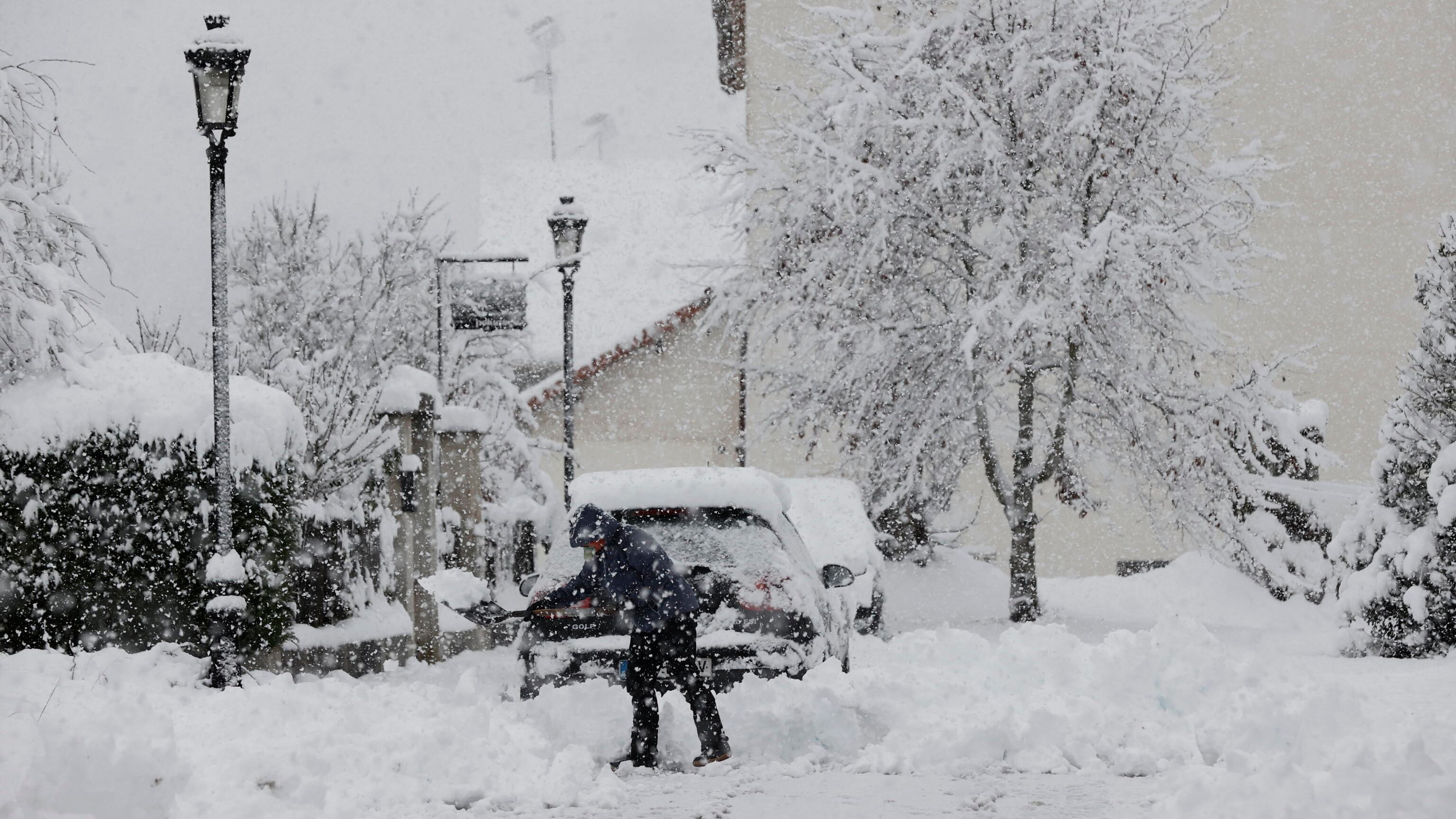 Nubifragi, neve abbondante e freddo intenso: le previsioni dei prossimi giorni