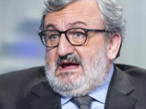 Emiliano cede al Pd e vuol spostare la data delle primarie