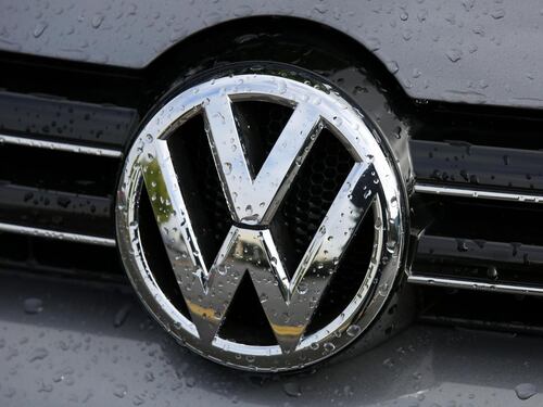 Truccate pure auto a benzina "Vw mente sulle emissioni"