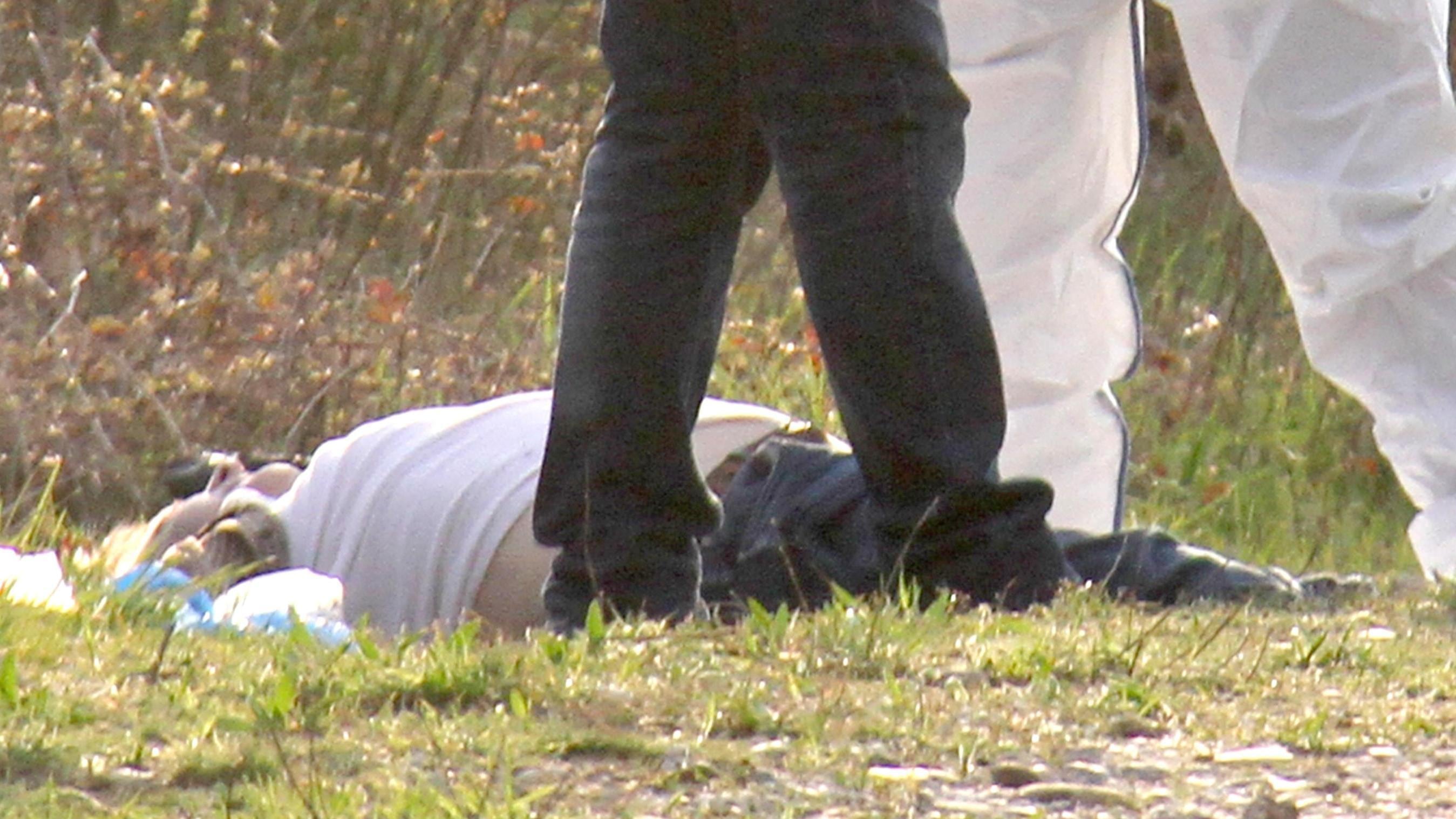 «L'abbiamo strangolato perchè voleva violentarci»