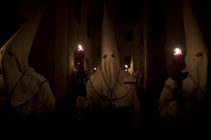 Spagna, i penitenti in processione a Zamora per la Settimana santa 8