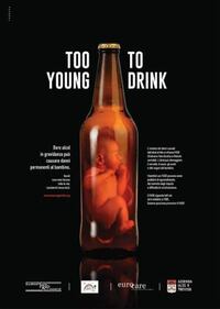 La campagna choc contro l'uso d'alcol in gravidanza  1