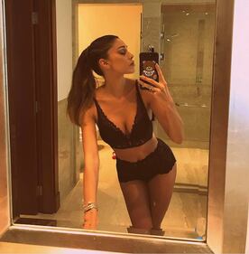 Belen Rodriguez mostra la farfalla 3
