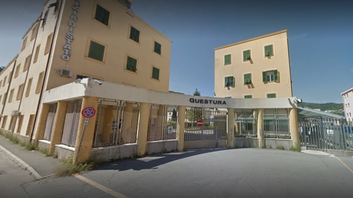 Savona, fermato per un controllo attacca agenti: arrestato gambiano