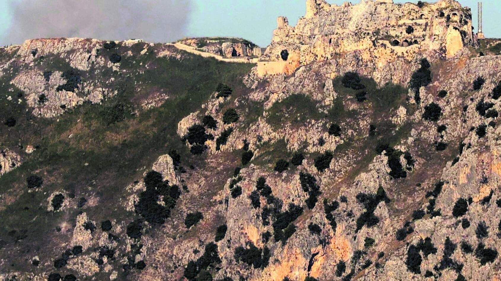Libano, Israele mai così avanti. Preso il castello di Beaufort. Parigi: riunione urgente all'Onu
