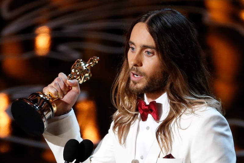 Jared Leto nella bufera: numerose donne lo accusano di abusi. Le rivelazioni