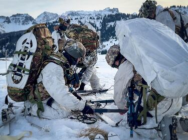 Ice Patrol, l'esercitazione delle truppe alpine dell'Esercito 5