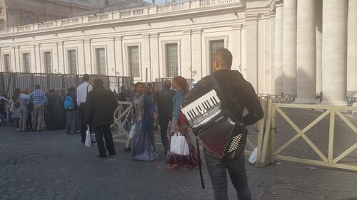 A Roma i pellegrini del popolo gitano incontrano Papa Francesco  8