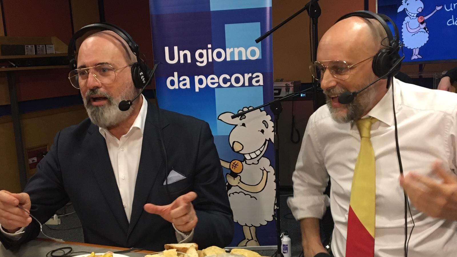 Bonaccini a Un giorno da pecora canta “Bandiera rossa”