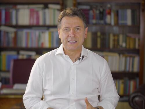 Conte (capo per finta) già minaccia: "Le mie riforme non si toccano..."