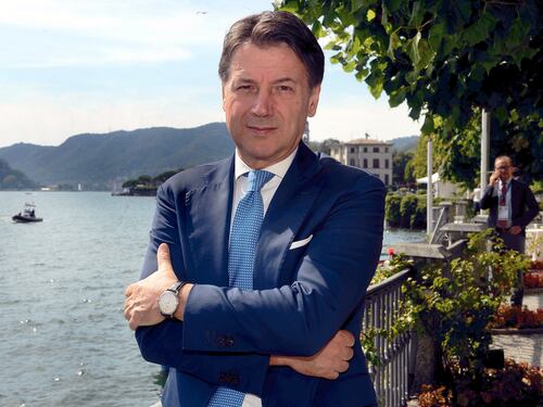 L'opposizione? Non pervenuta. E Conte difende il buco del 110%