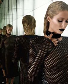 Paris Hilton, posteriore nudo coi fiocchi 2
