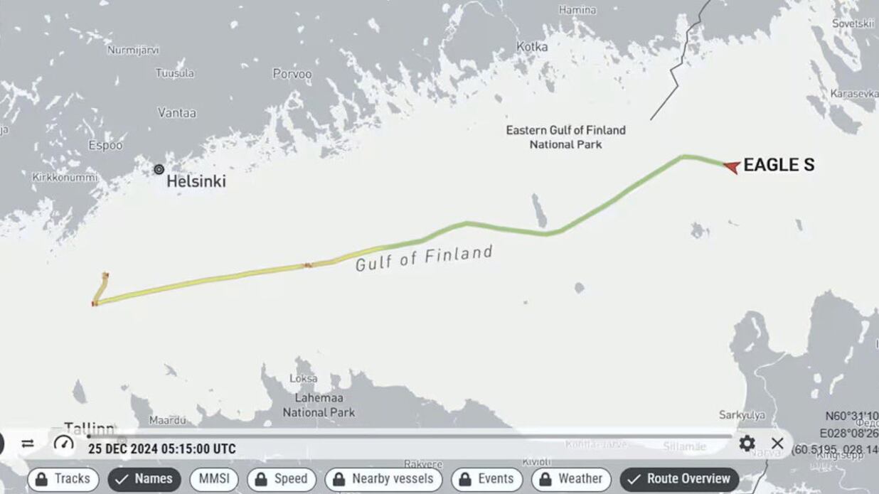 Mar Baltico, cavo sottomarino fuori uso: ipotesi sabotaggio. Sequestrata una petroliera dalla Russia