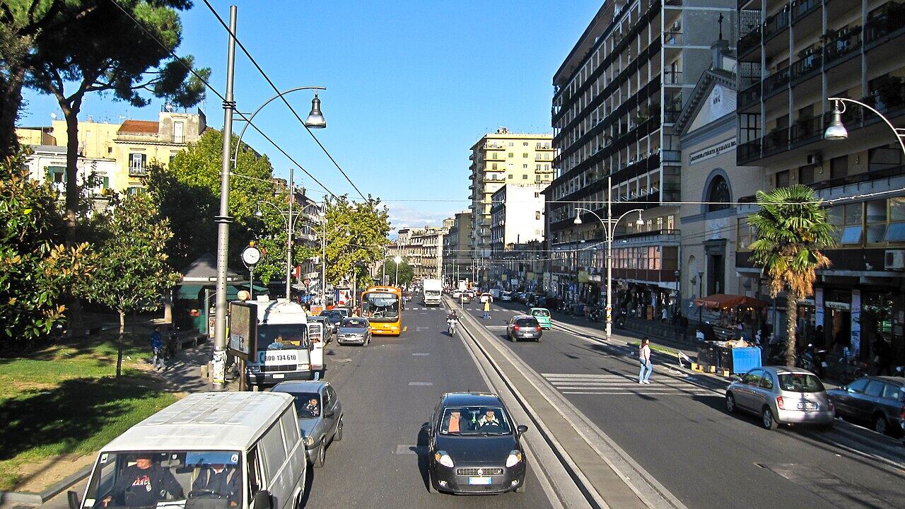 Choc a Napoli, studentessa investita e uccisa da un camion della spazzatura