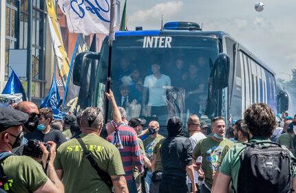 Inter, è festa grande fuori e dentro al Meazza per lo scudetto numero 19 8