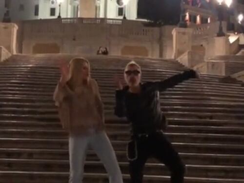 Michelle Hunziker balla con Gianluca Vacchi