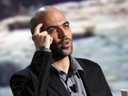Saviano è senza vergogna: usa i morti per la propaganda