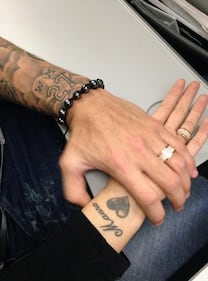 Icardi e Wanda Nara: tra tatuaggi, vacanze e caminetto, quando l'amore è twittato 8