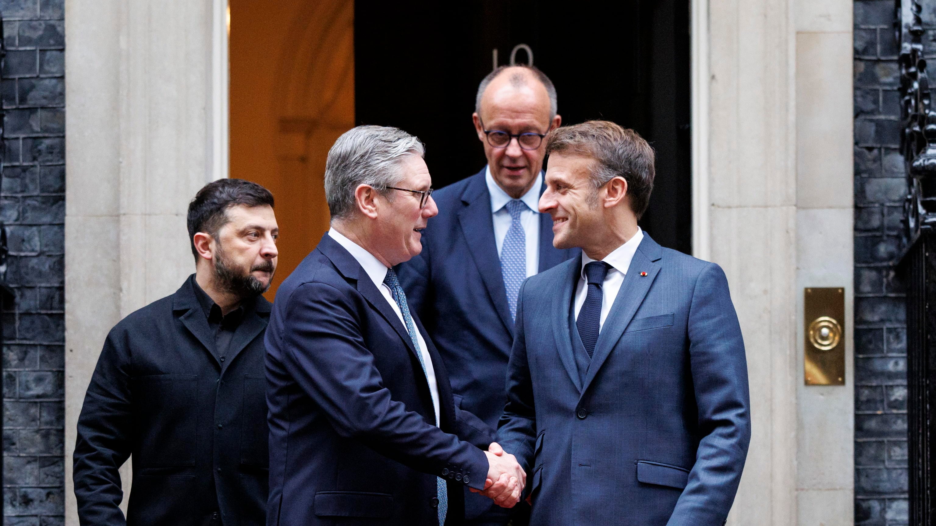 Confronto Volenterosi-Trump. Ma Donald: "Usa stanchi di Kiev"