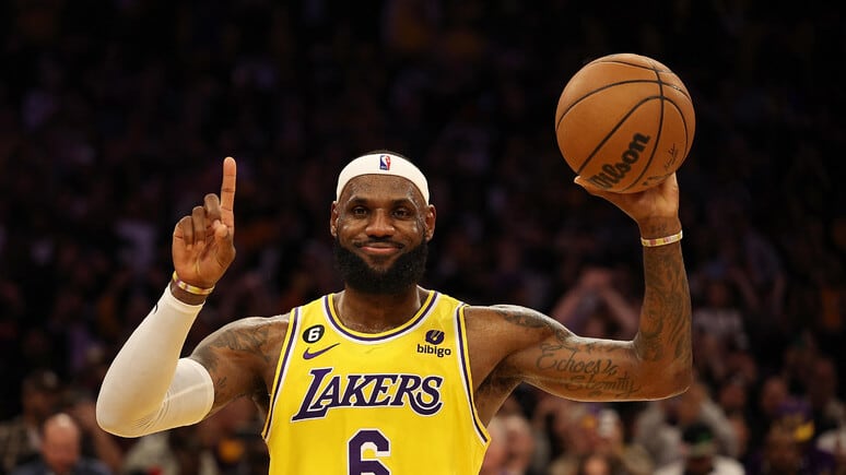 Enigma LeBron tra ultimo anello e canto del cigno