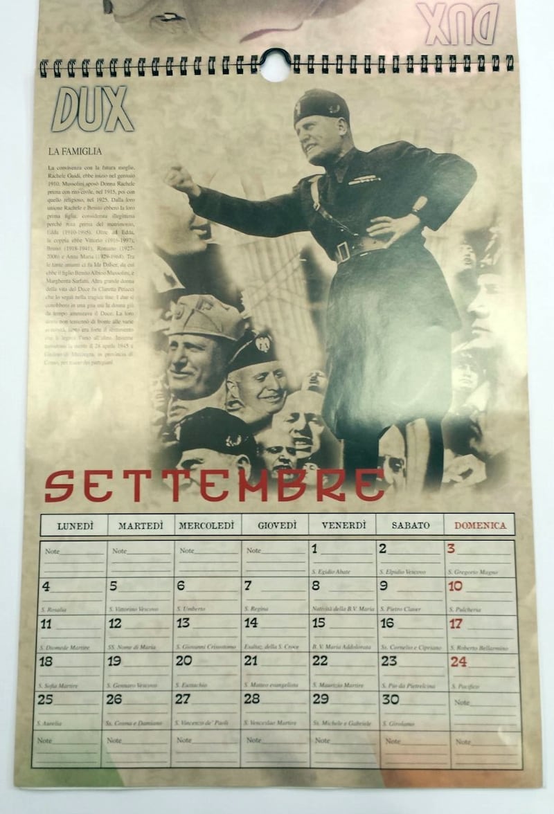 Il calendario di Mussolini esposto in un supermarket dell'imperiese 2