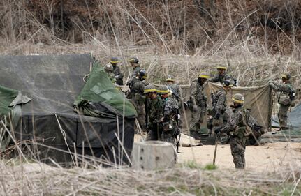 Sud Corea, esercitazione al confine con Pyongyang 2