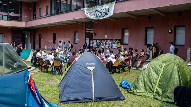 E ora le Tende occupano il cinema