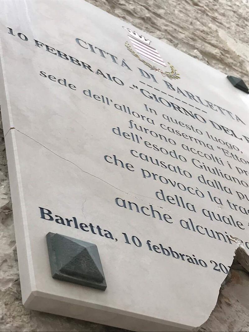 Barletta, deturpata la lapide in ricordo delle foibe 2
