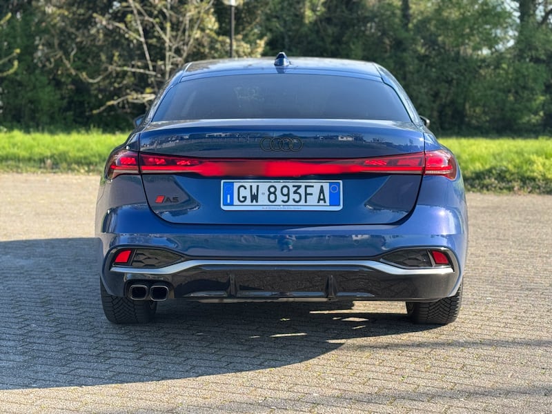 Audi A5 TDI: guarda la gallery della nuova berlina ibrida tedesca 9