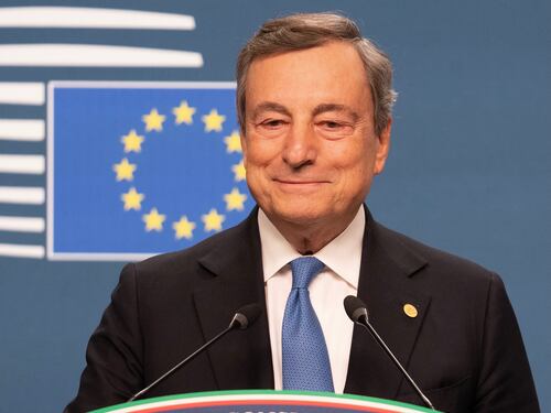 Draghi, l'uomo delle sfide: dall'euro al salvataggio migranti