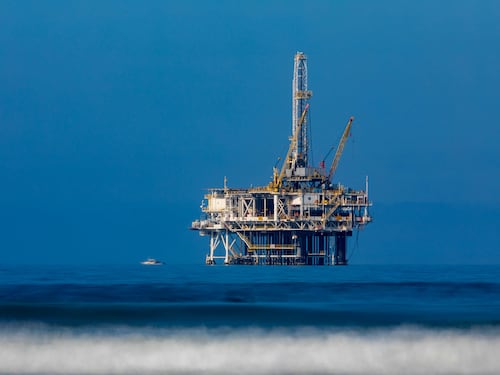 Extraprofitti petroliferi, la presidenza irlandese apre all'Italia