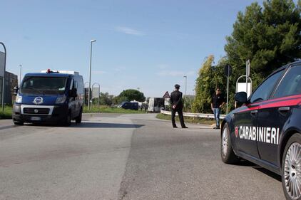 Mitragliette e molotov, l'assalto al portavalori 10