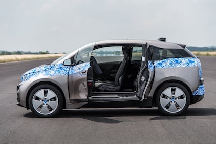 i3: interessanti i prezzi della prima elettrica BMW 9