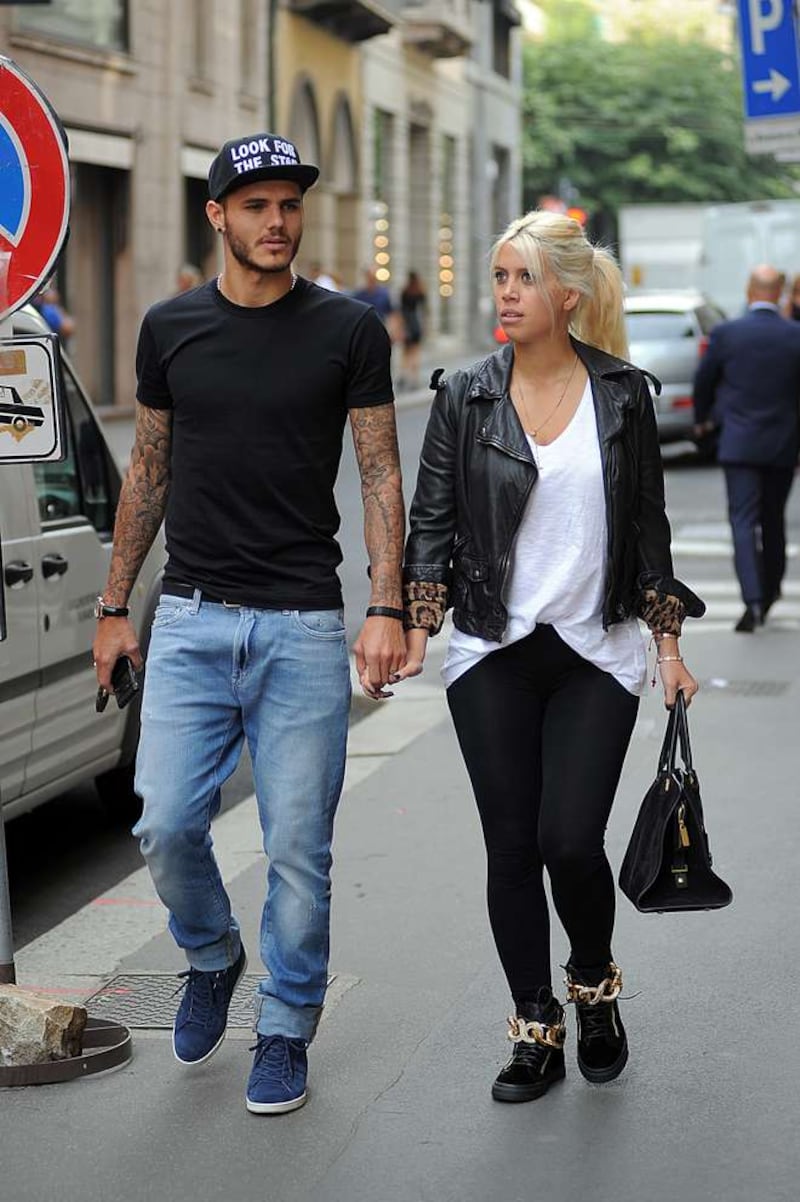 Wanda Nara, selfie da urlo: "triangolo" in archivio, è felice con Icardi 41