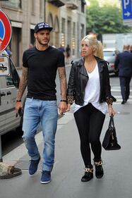 Wanda Nara, selfie da urlo: "triangolo" in archivio, è felice con Icardi 41