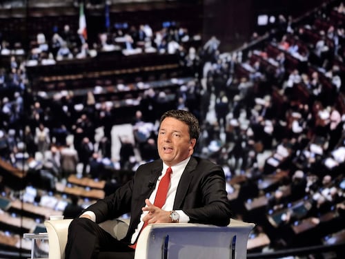 Da Renzi un siluro ad Alfano: "Ministro di tutto e non prende il 5%"
