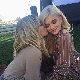 Kylie Jenner, lato b esplosivo in spiaggia 12