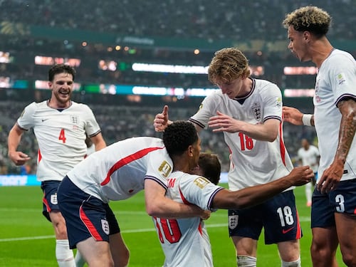 L’Inghilterra supera 3-2 il Messico all’Azteca e trova la Norvegia di Haaland ai quarti