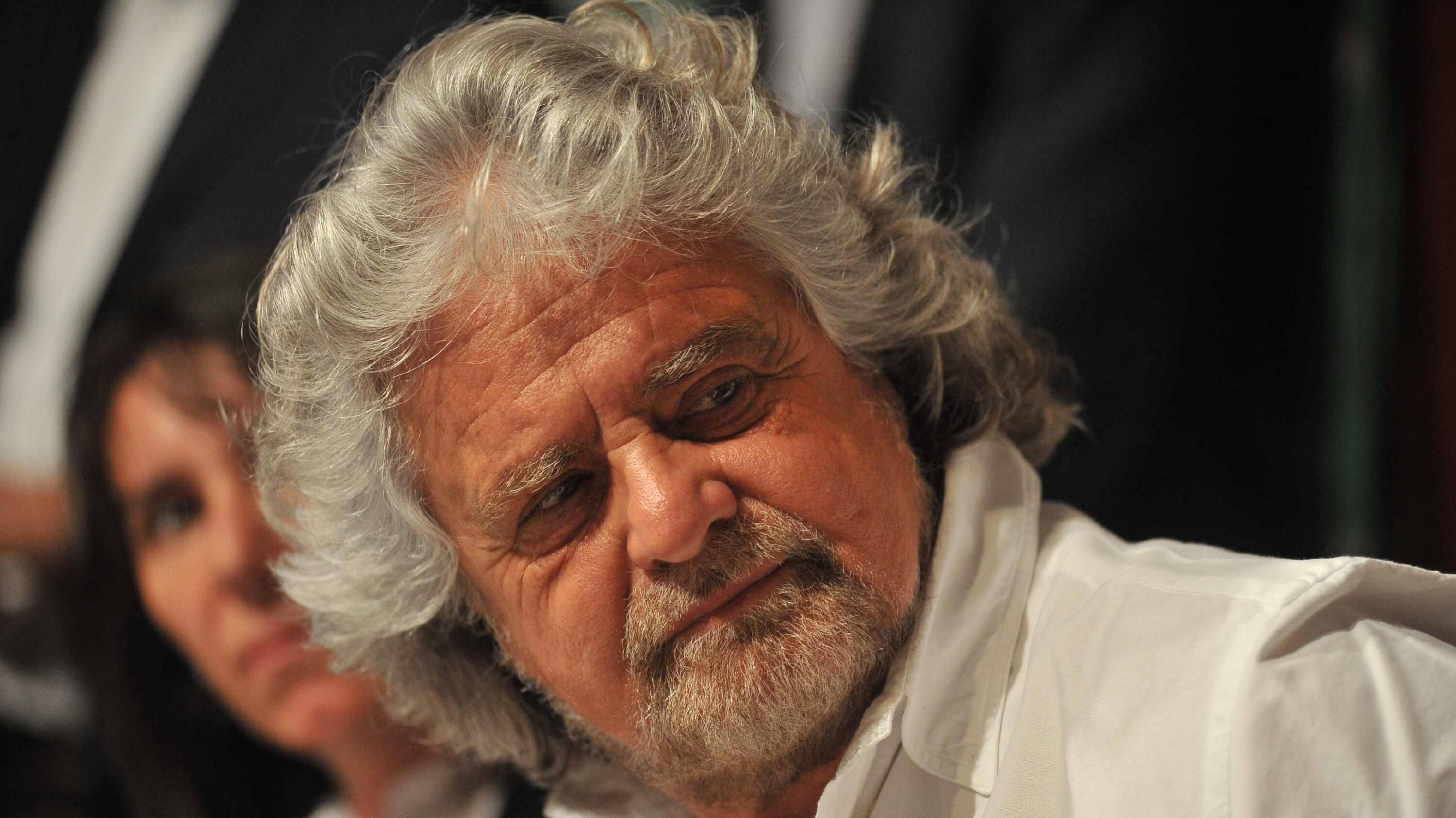 L'ultima trovata del M5S: pubblicizza i grillini e vinci una cena con Grillo
