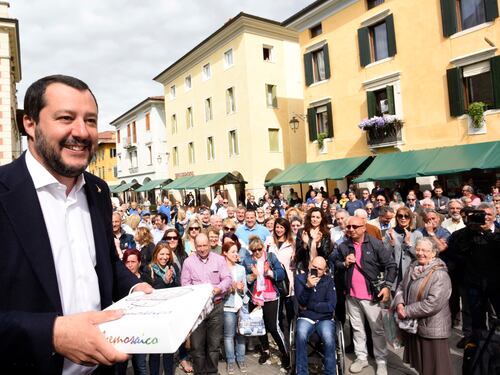 L'idea di Salvini: "Premio di maggioranza a chi ha un voto in più"
