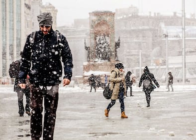 La neve imbianca Istanbul 7