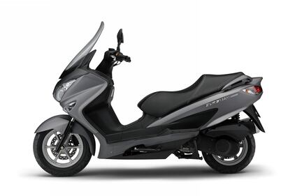 Suzuki Burgman 125-200 ABS 11