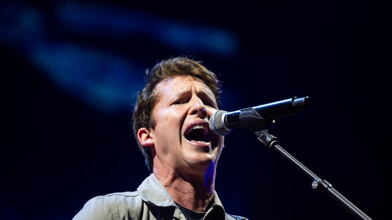 James Blunt: “I social portano scontri, non pace”