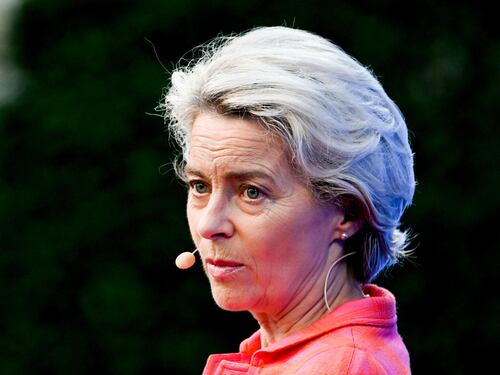 La Ue cambia rotta: apre al tetto sul gas. "Riforma d'urgenza"