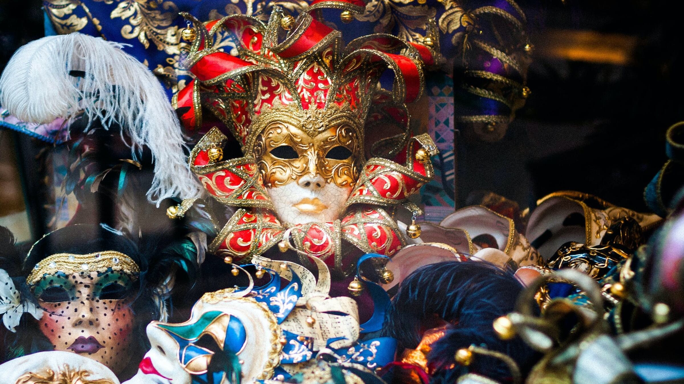 Carnevale 2023: quando si festeggia, vacanze scolastiche e tradizioni
